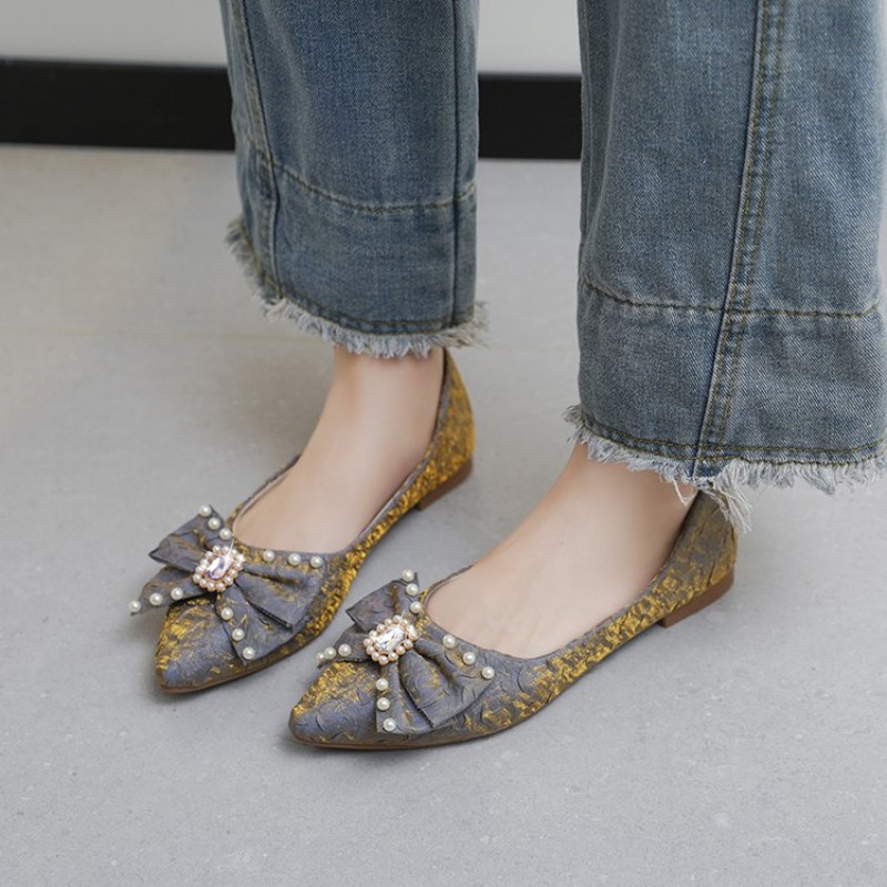 Platte glanzende schoenen dame - Pointed Toe Flat recensie en prijs
